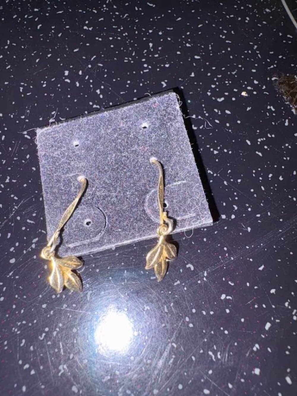 Leaf earring